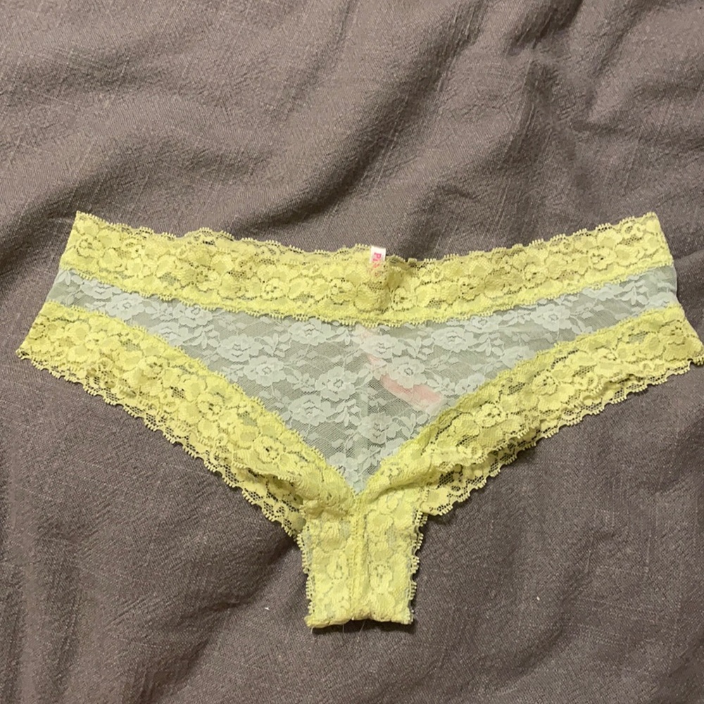 Victoria’s Secret Pink Lace Cheeky Small Cheeky